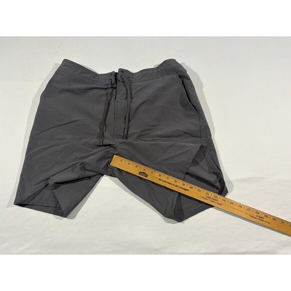 Ten Thousand Mens Gray Foundation Shorts 9" Athletic Lightweight Gym Run Sz XL - Picture 5 of 9